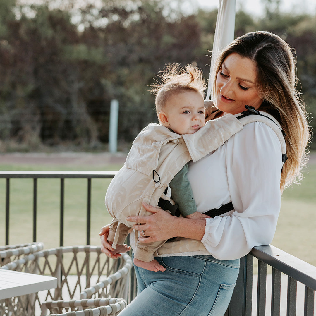 Quokkababy Porte-bébé E-Carrier - Taupe Leaves