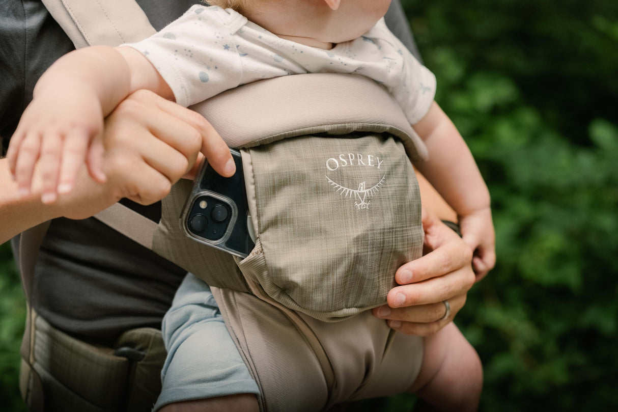 Shop Osprey Poco Soft Child Carrier LT - Tan Concrete at Babymaxi