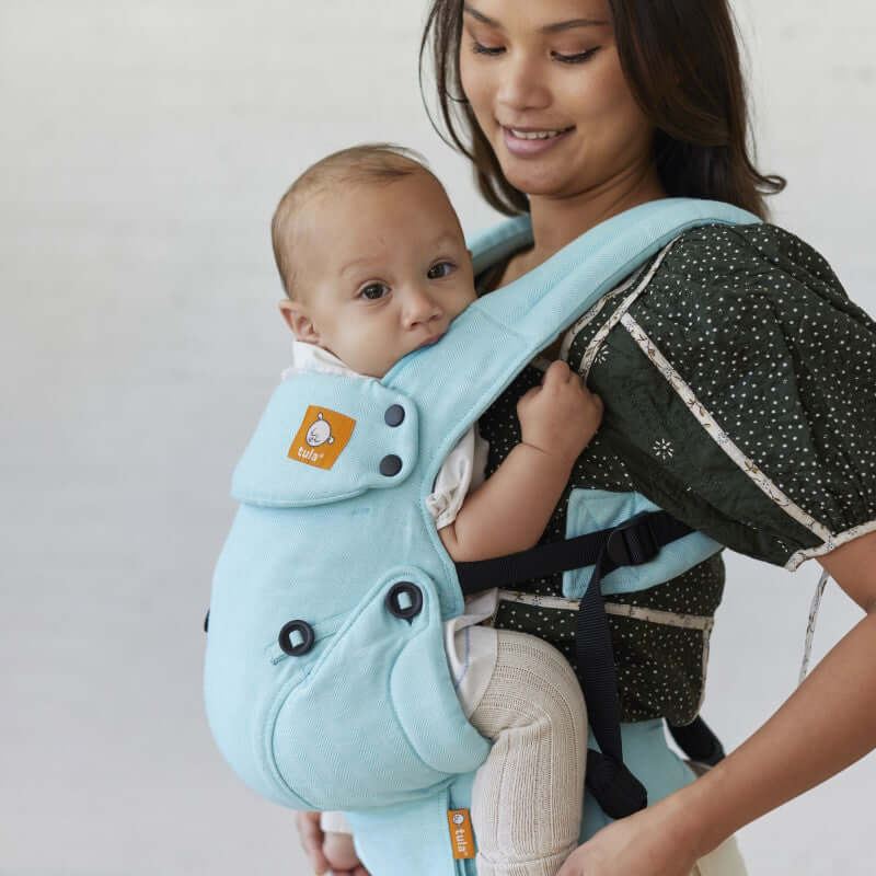 Tula Linen Explore - Robin baby carrier in use, ergonomic design for newborns to toddlers, stylish and comfortable | Babymaxi