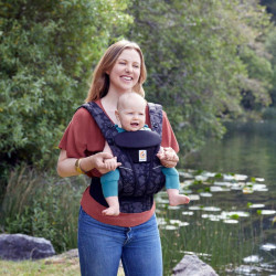 Ergobaby Omni Breeze Onyx Blooms - baby carrier