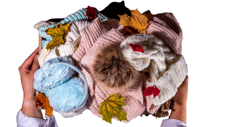 What Should a Baby Wear in a Baby Carrier? Seasonal Guide