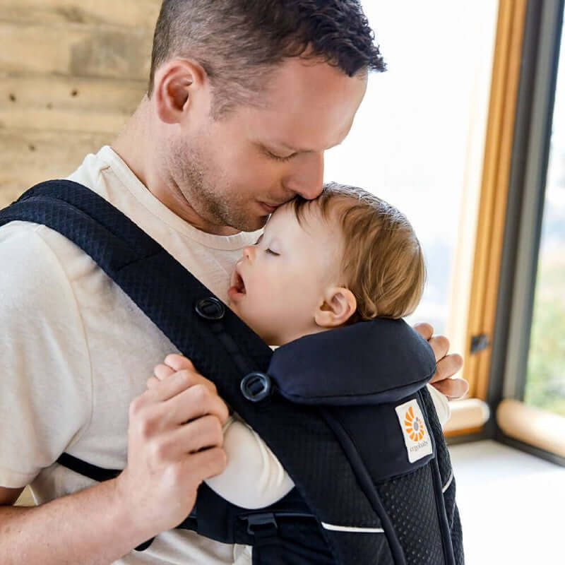 ergobaby OMNI breeze 抱っこ紐 ONYX BLACK Shop Omni Breeze Baby Carrier: Breathable Mesh Comfort | Ergobaby