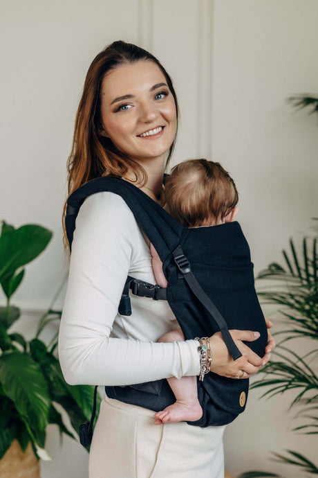 LennyLamb LennyLight - Ebony Black baby carrier, lightweight and adjustable for newborns to toddlers | Babymaxi
