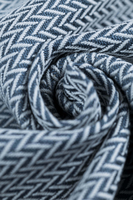 LennyLamb LennyPreschool (up to 30kg) - Little Herringbone Grey fabric close-up, showcasing its herringbone pattern | Babymaxi