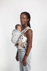 Love Radius HoodieCarrier 2 - Athletic Grey in use by a happy parent and baby | Babymaxi