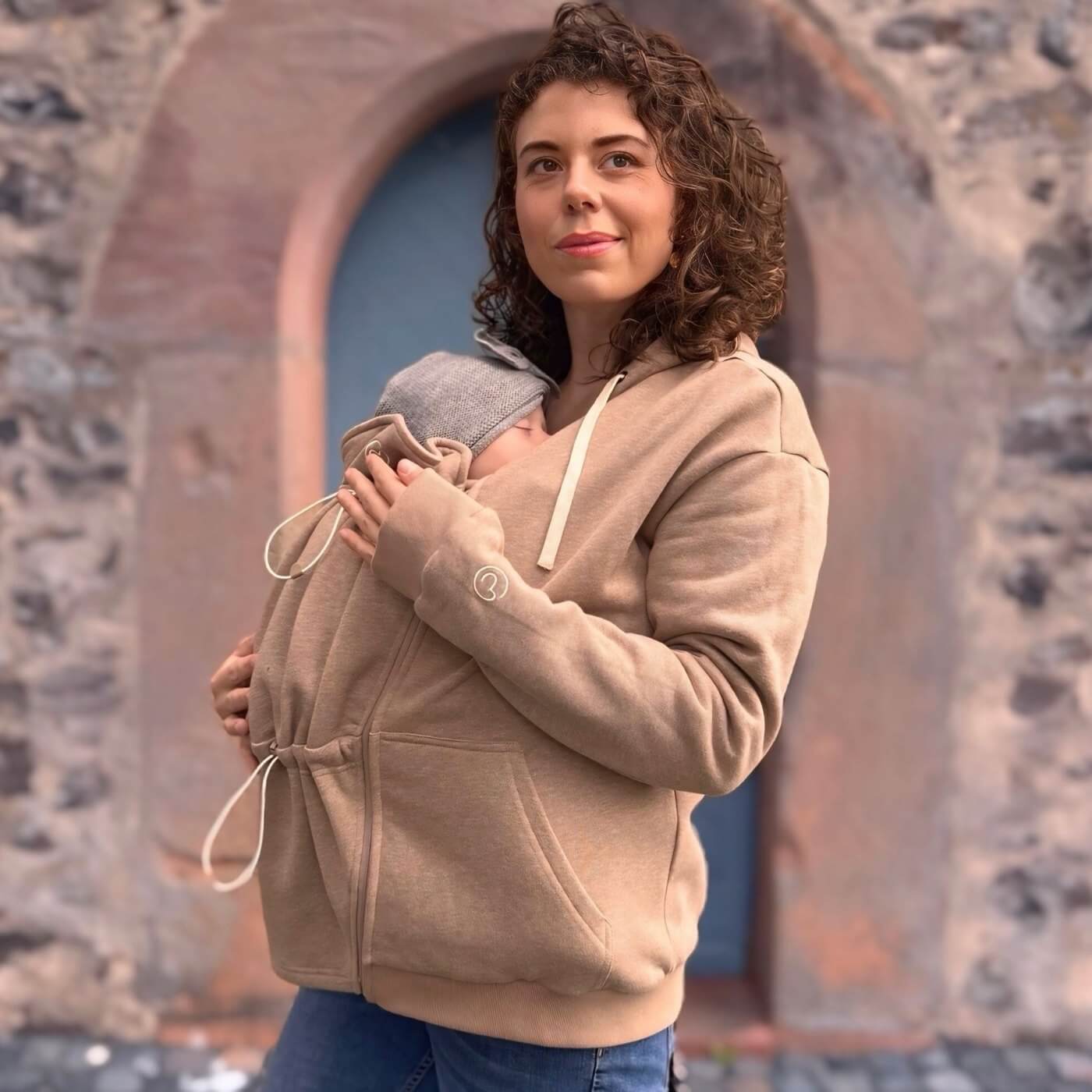 Babywearing Hoodie: Mamalila London - Sand | Babymaxi