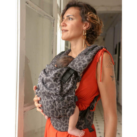 Neko Switch Baby Size - Pars ergonomic baby carrier with leopard print, perfect for newborns to toddlers | Babymaxi