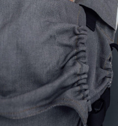 Detail of the Neko Switch Toddler Carrier - Bold showing ergonomic design and adjustable panel for growing toddlers | Babymaxi