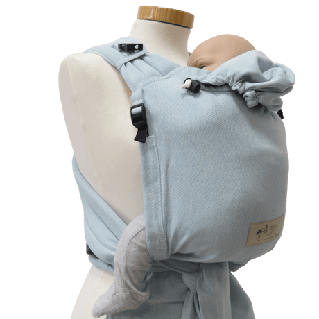 Storchenwiege Talemo BabyCarrier - Aqua with baby in safe and cozy position | Babymaxi