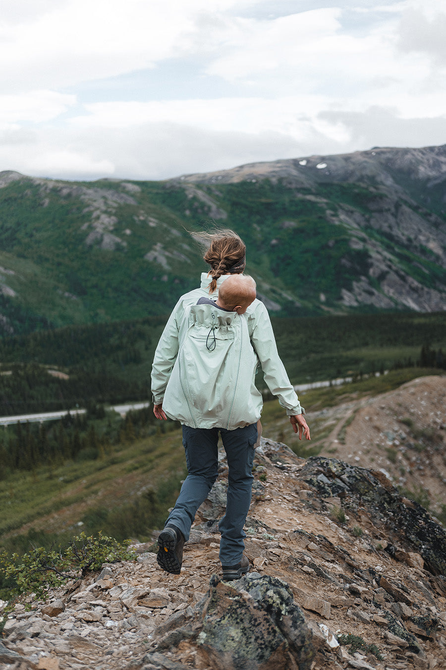 Mamalila Explorer Outdoor Baby Carrier Jacket - Mint