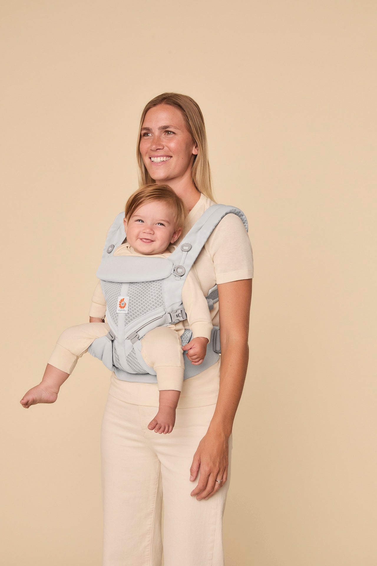 ergobaby OMNI 抱っこ紐 　PEARL GREY Ergobaby Omni Classic Mesh Pearl Grey | Babycarrier | Babymaxi
